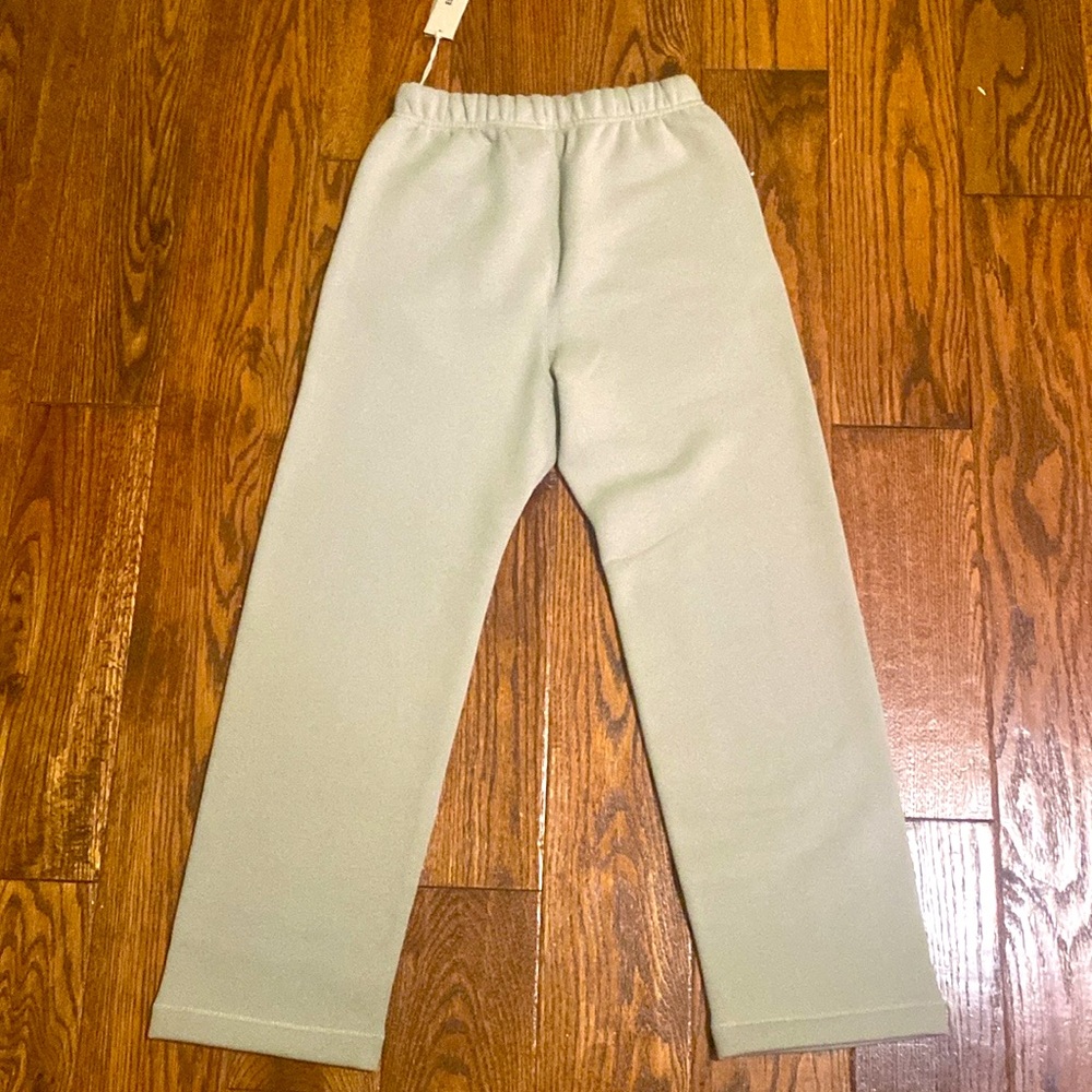 BRAND NEW ESSENTIALS SWEATPANTS KIDS “SMOKE”